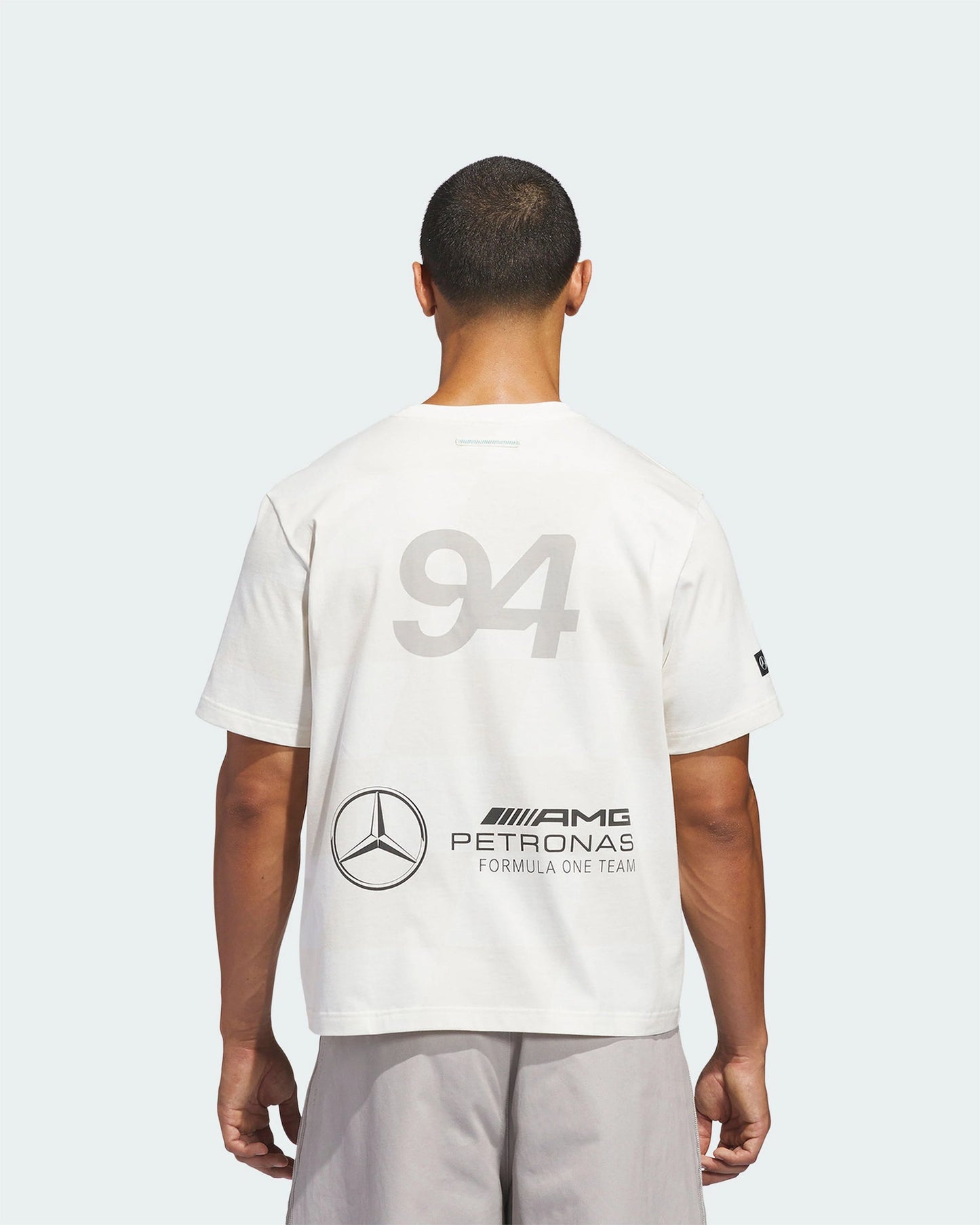 Camiseta con logo Relaxed adidas Originals x Bad Bunny x Mercedes AMG Petronas Racing para hombre