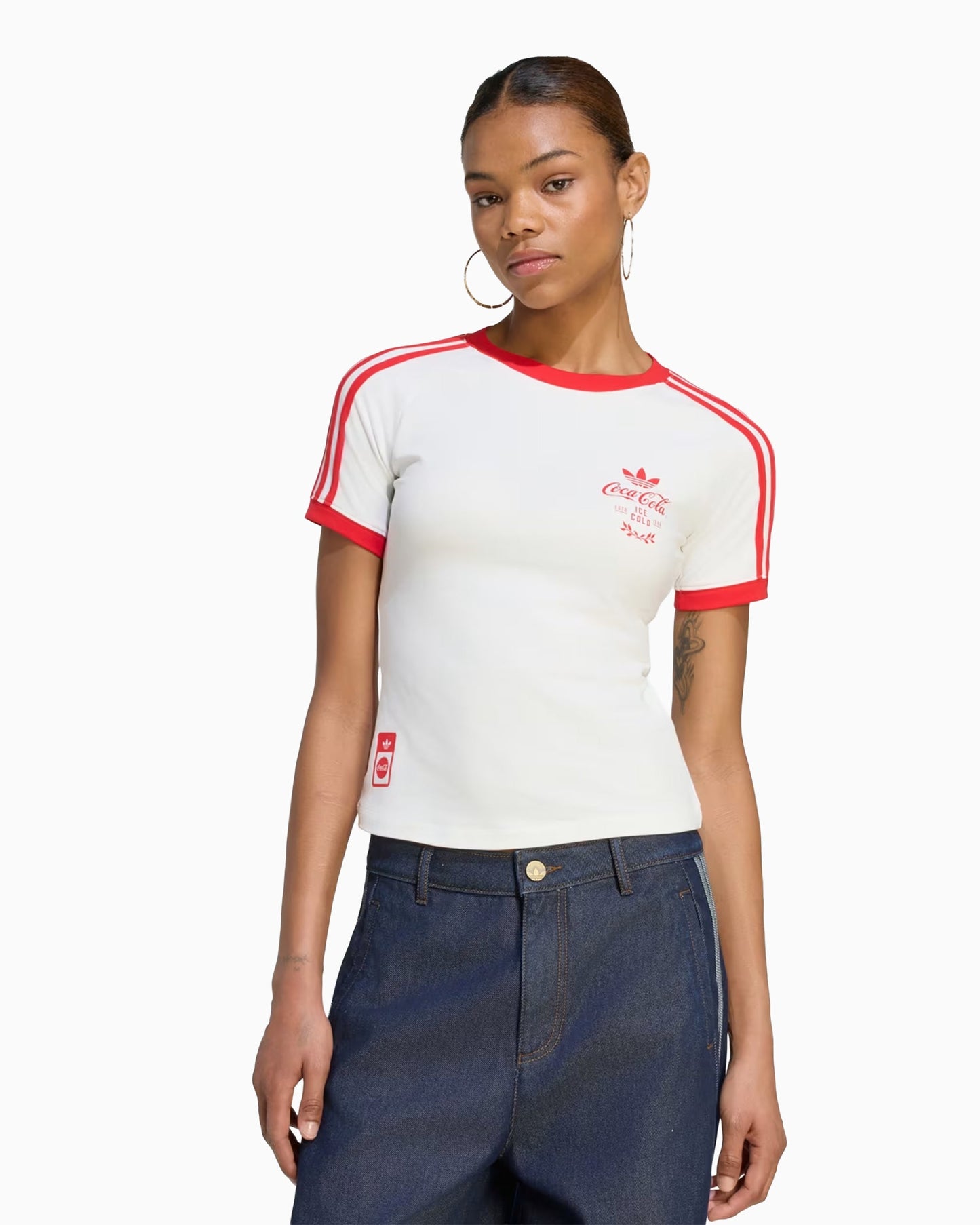 Camiseta con gráfico Slim adidas Originals x Coca-Cola 3-Stripes para mujer