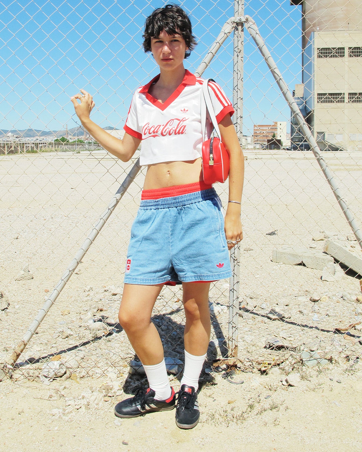 Jersey T-Shirt con logo Crop adidas Originals x Coca-Cola para mujer