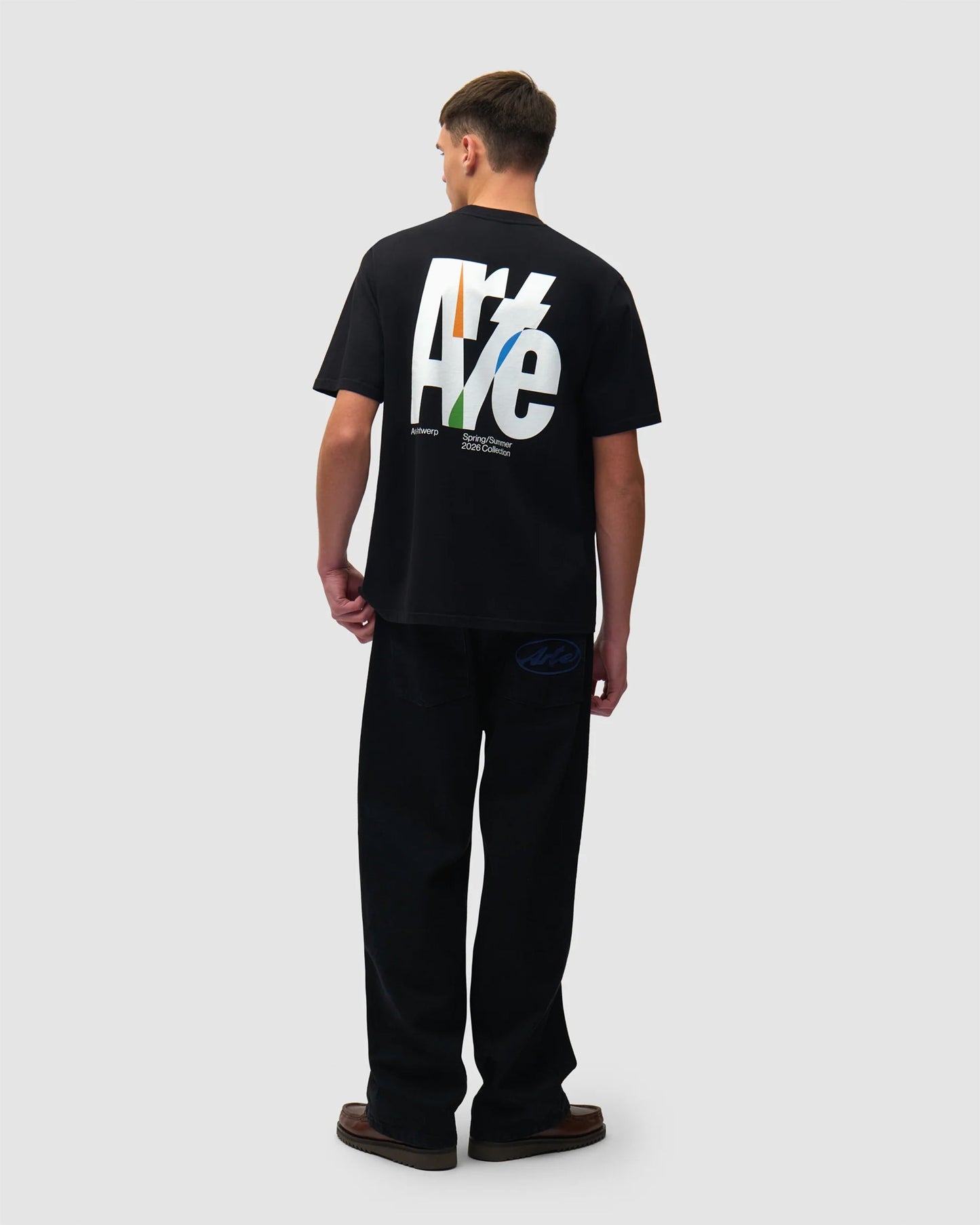 Camiseta con gráfico Relaxed Arte Antwerp Big Logo para hombre