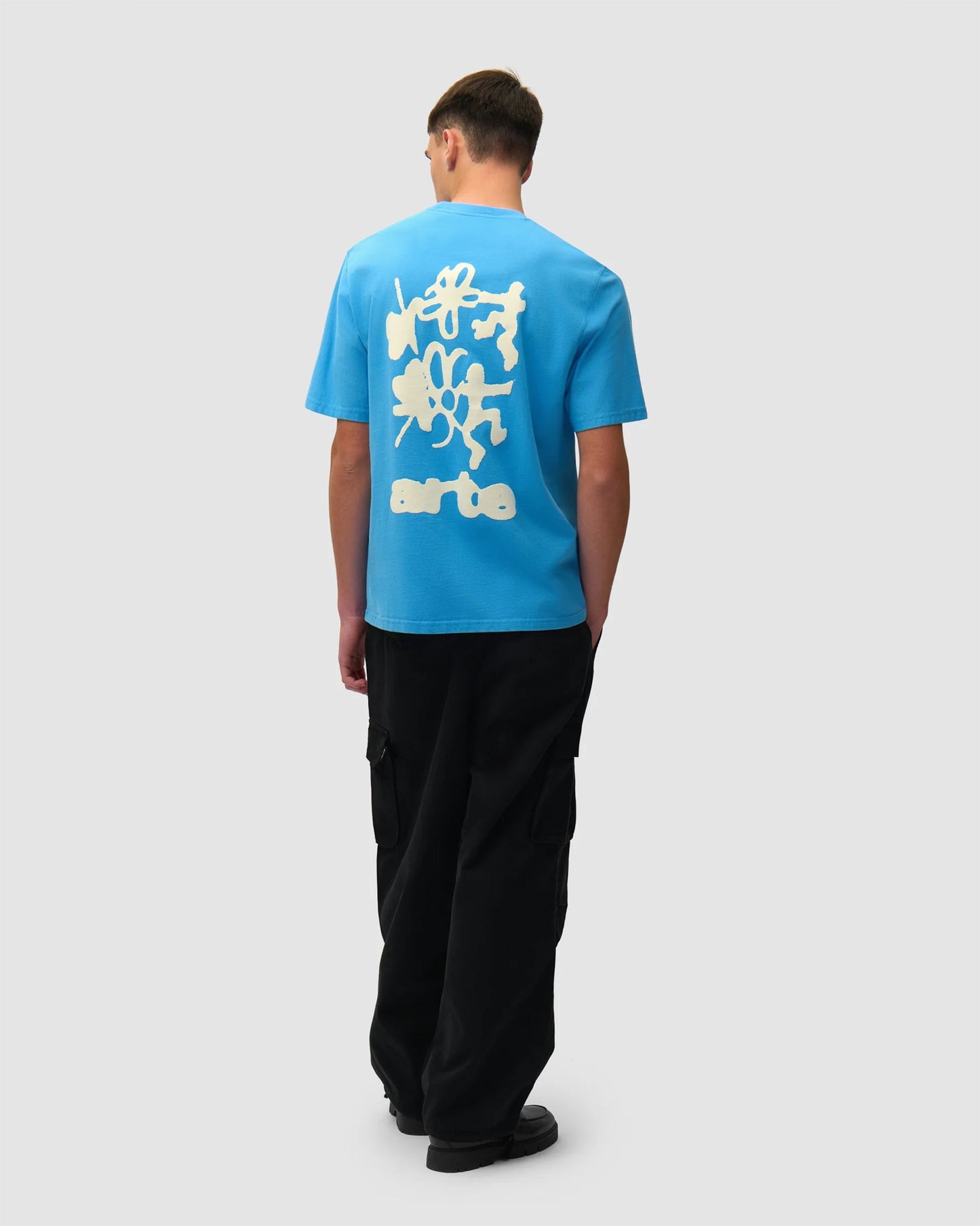 Camiseta con gráfico Relaxed Arte Antwerp Blurry Back para hombre