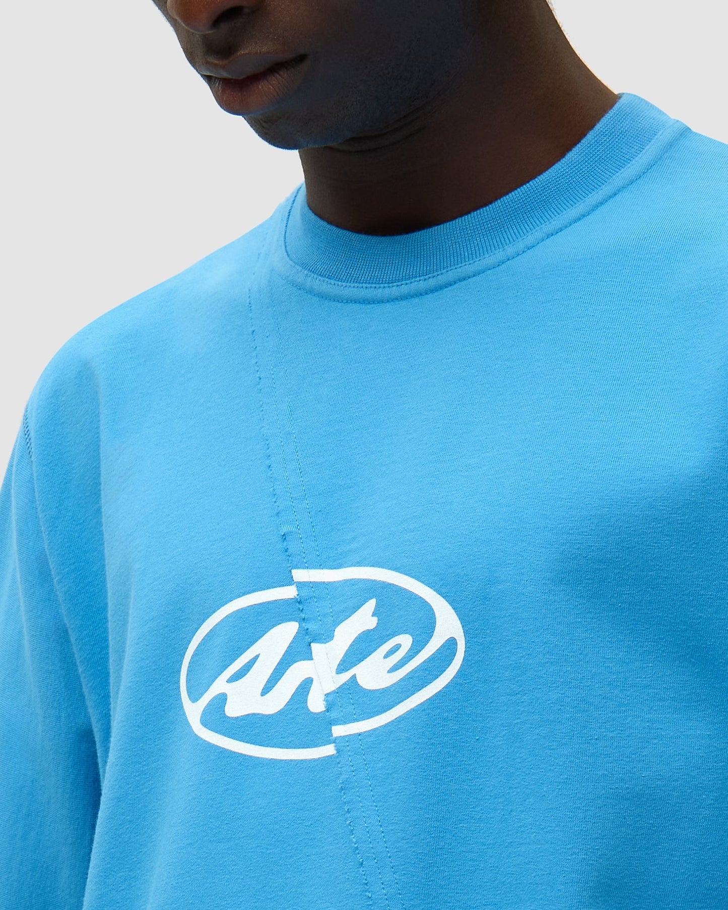 Camiseta Relaxed Arte Antwerp Circle Logo para hombre