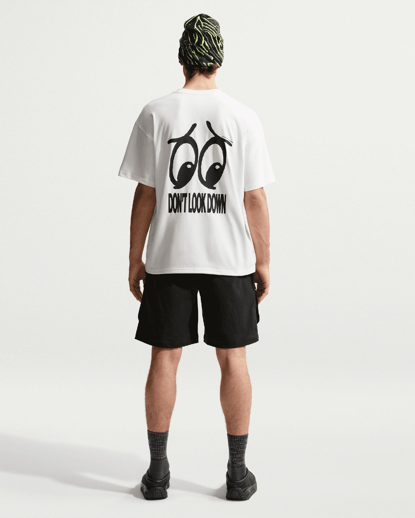 Camiseta con gráfico Relaxed Nike ACG "Don't Look Down" Dri-FIT para hombre