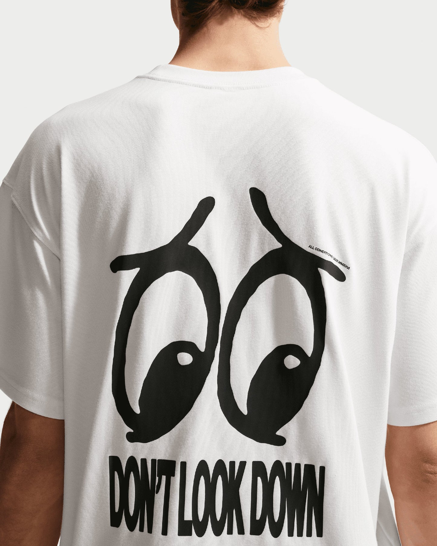 Camiseta con gráfico Relaxed Nike ACG "Don't Look Down" Dri-FIT para hombre