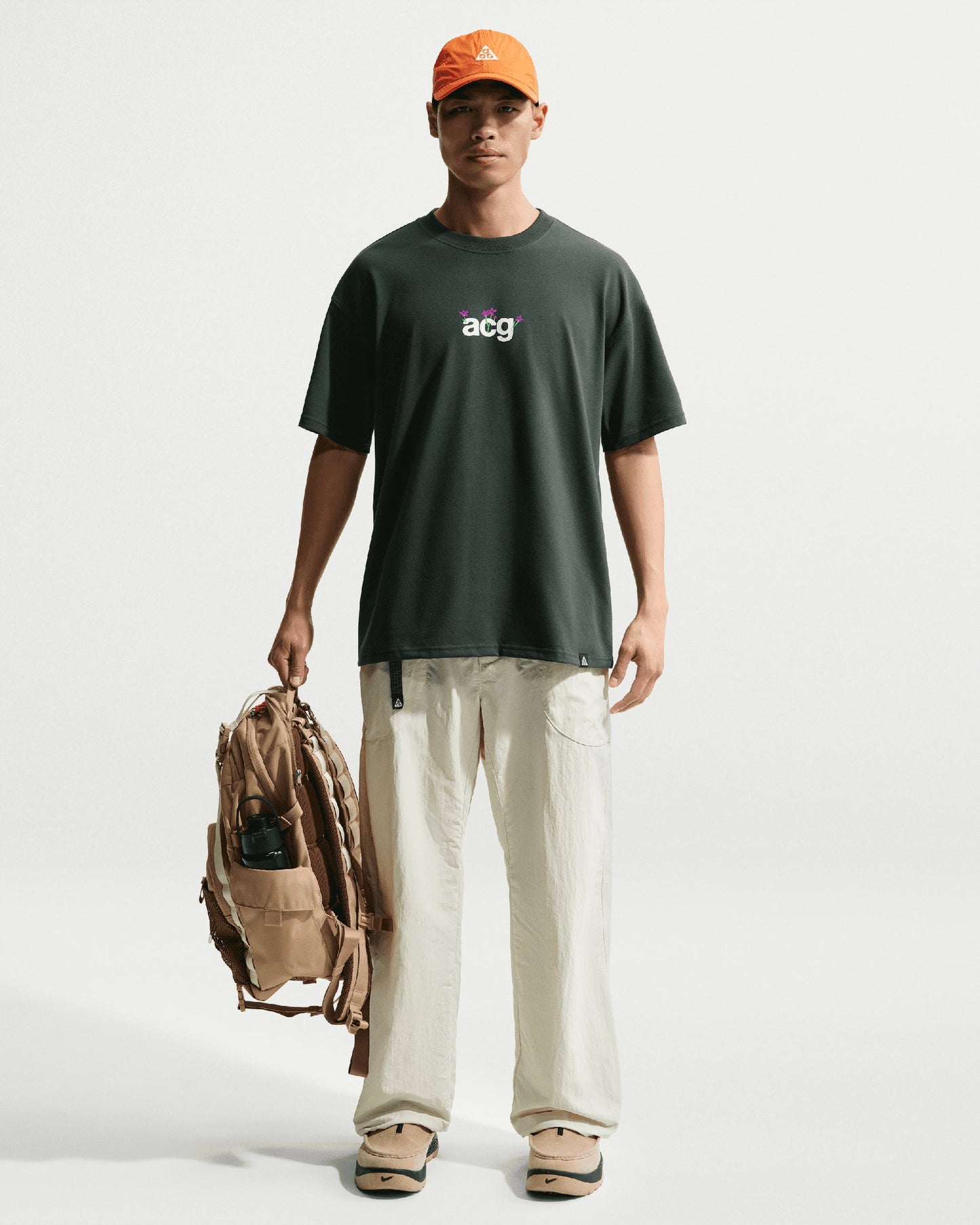 Camiseta con gráfico Relaxed Nike ACG Dri-FIT "Camp Meadows" para hombre