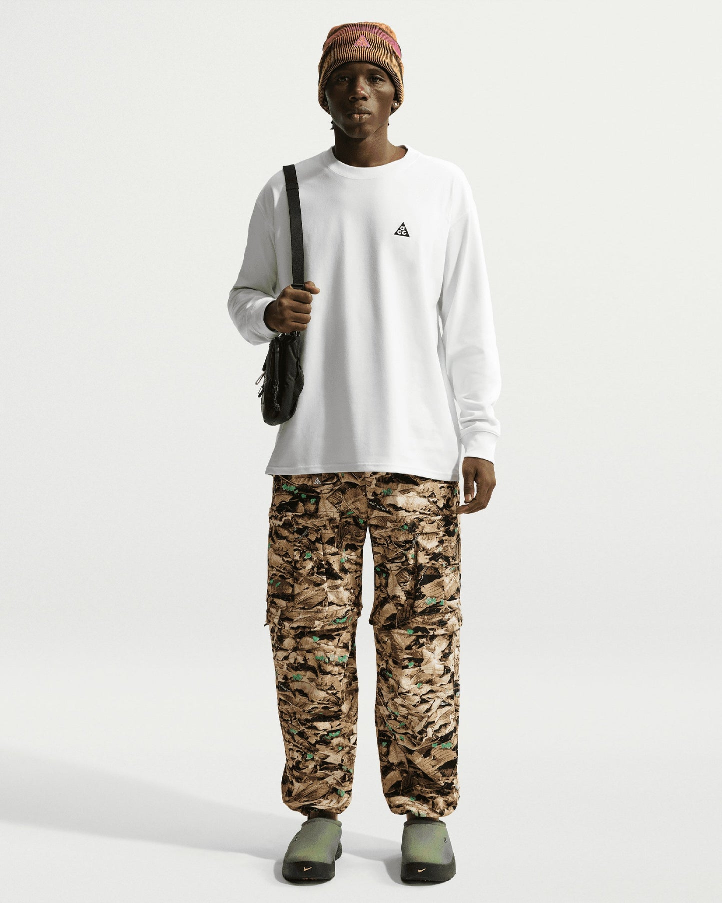 Camiseta con logo Relaxed de manga larga Nike ACG para hombre
