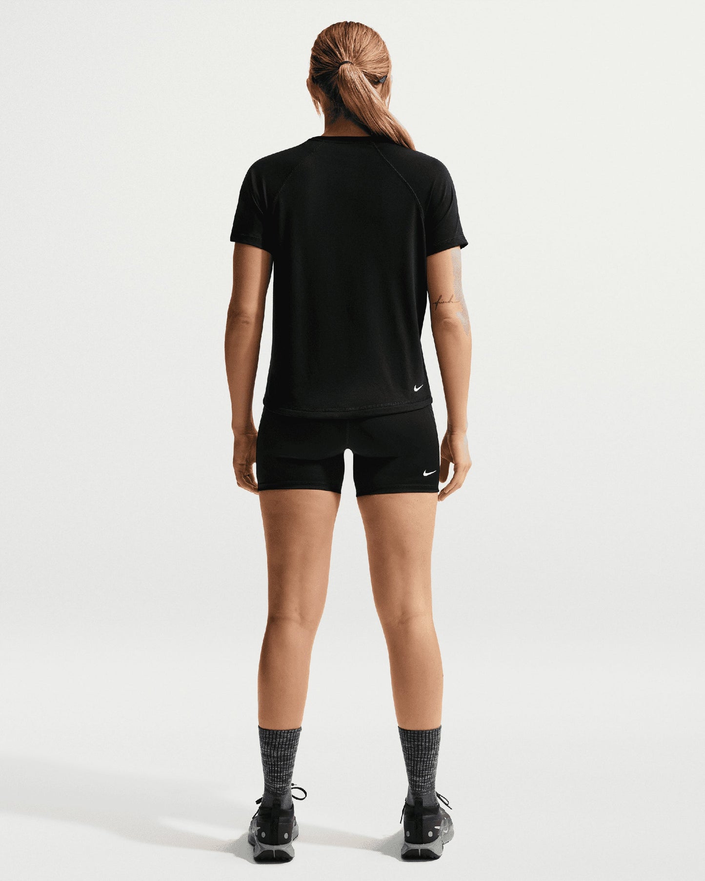 Camiseta Nike ACG Trail Running Dri-FIT para mujer