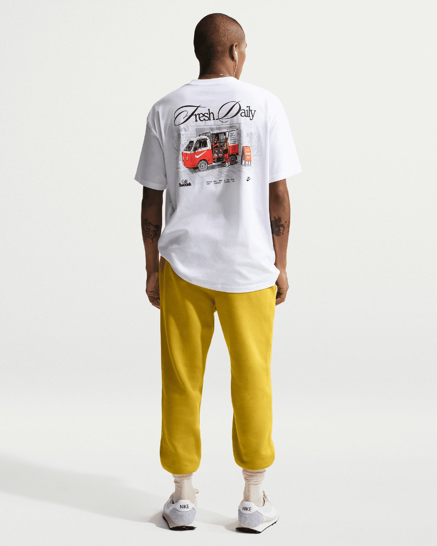 Camiseta con gráfico Relaxed Nike Sportswear para hombre