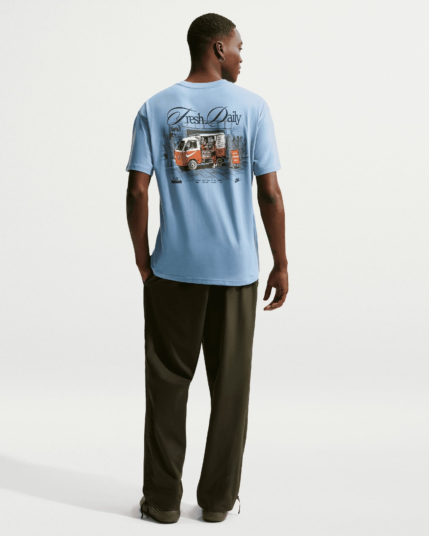 Camiseta con gráfico Relaxed Nike Sportswear para hombre