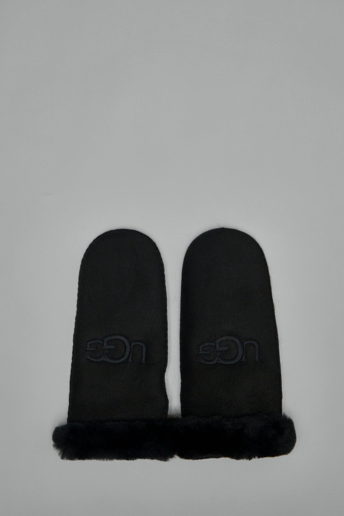 Sheepskin Embroider Mitten
