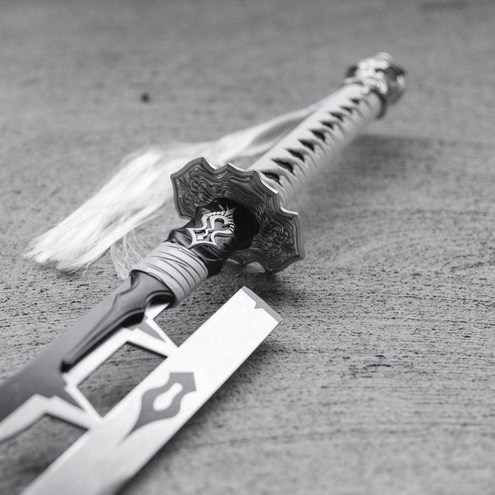 2B's Virtuous Treaty Katana