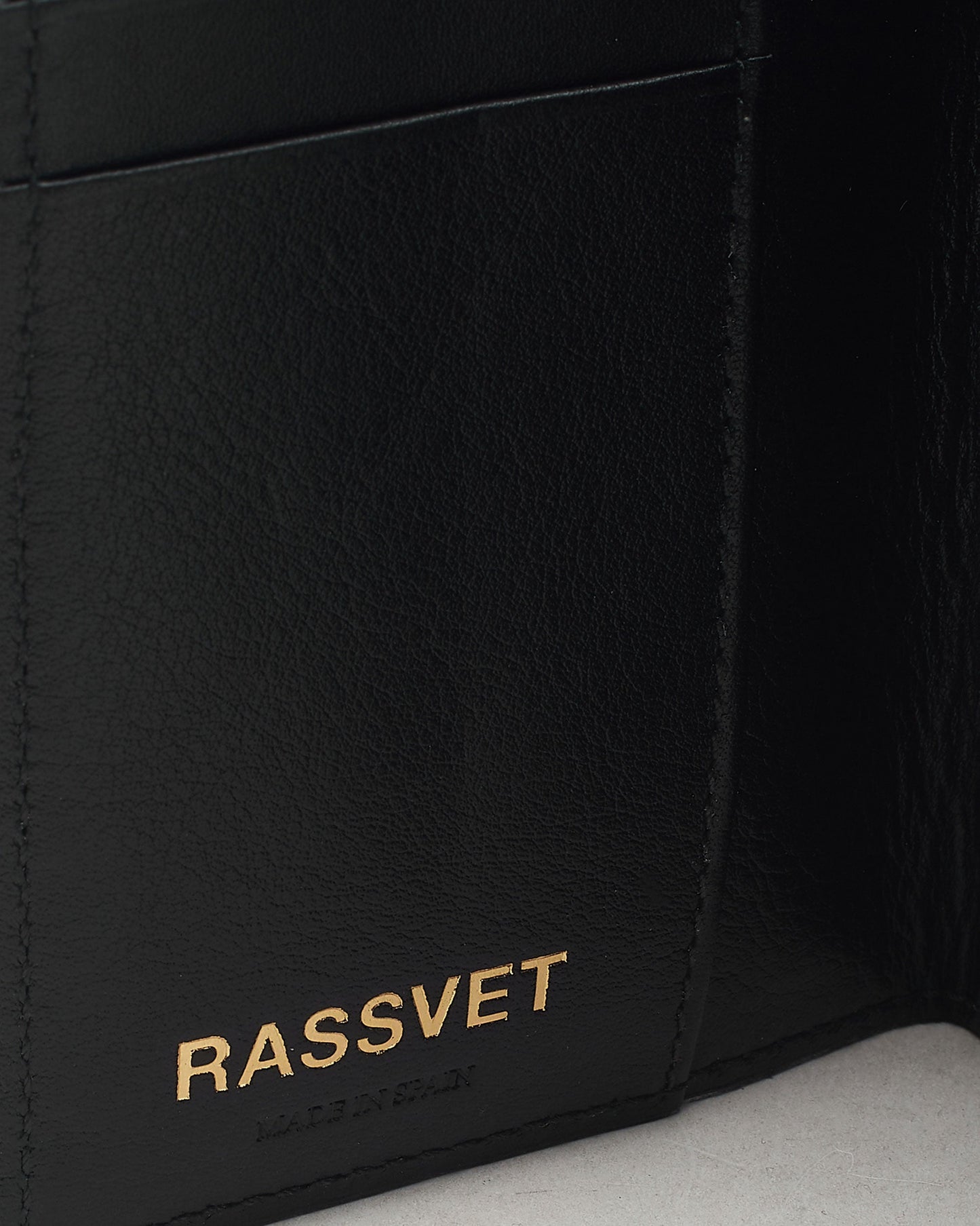 Cartera Rassvet Logo Unisex Leather Passport Holder Unisex