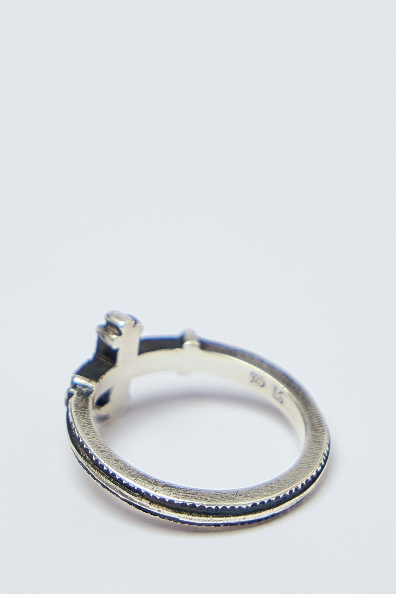 Ring Symbol Cross