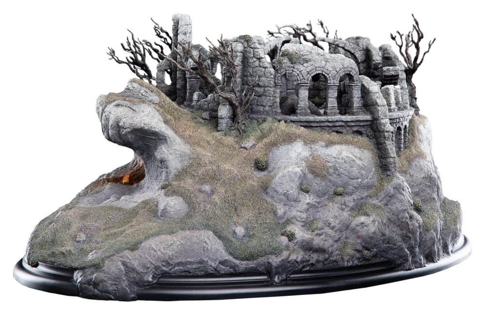 The Lord of the Rings - Weathertop Limited Edition Environment | Weta Workshop